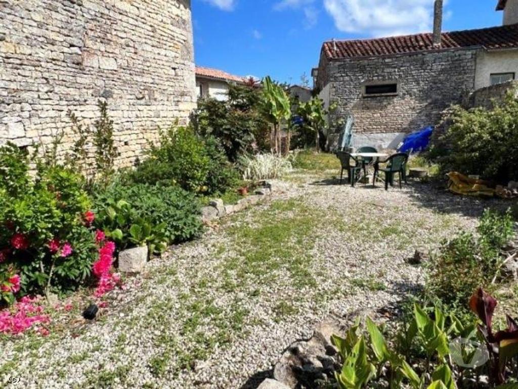 Vente Maison Charente Verteuil sur Charente - 16510 - Photos Vivastreet Maison de Village de 3 Chambres Avec Joli Extérieur