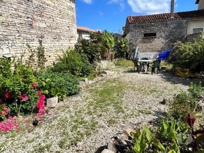 Achat maison Verteuil sur Charente Charente - Photos Vivastreet Maison de Village de 3 Chambres Avec Joli Extérieur