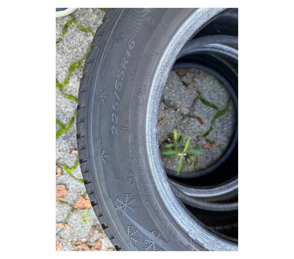 Pièces et services auto Bas-Rhin Mommenheim - 67670 - Photos Vivastreet PNEUS NEIGE 22555R16 - 4 pièces