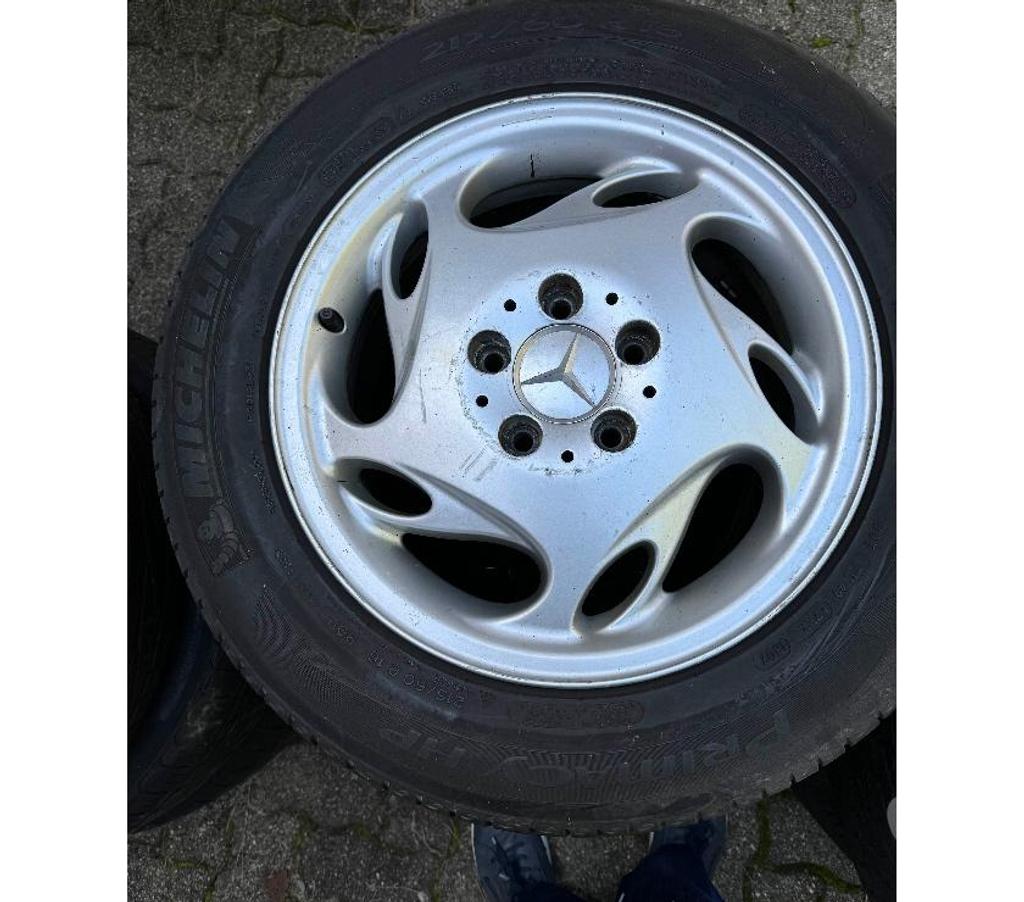 Pièces et services auto Bas-Rhin Mommenheim - 67670 - Photos Vivastreet Jantes Mercedes et Pneus 21560R16 - 4 pièces