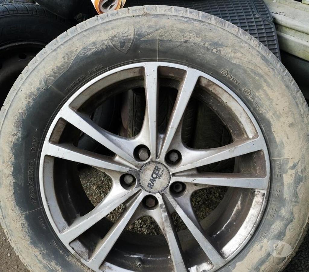 Pièces et services auto Maine-et-Loire Le Louroux Beconnais - 49370 - Photos Vivastreet 4 Jantes alu Golf 15 Pouces