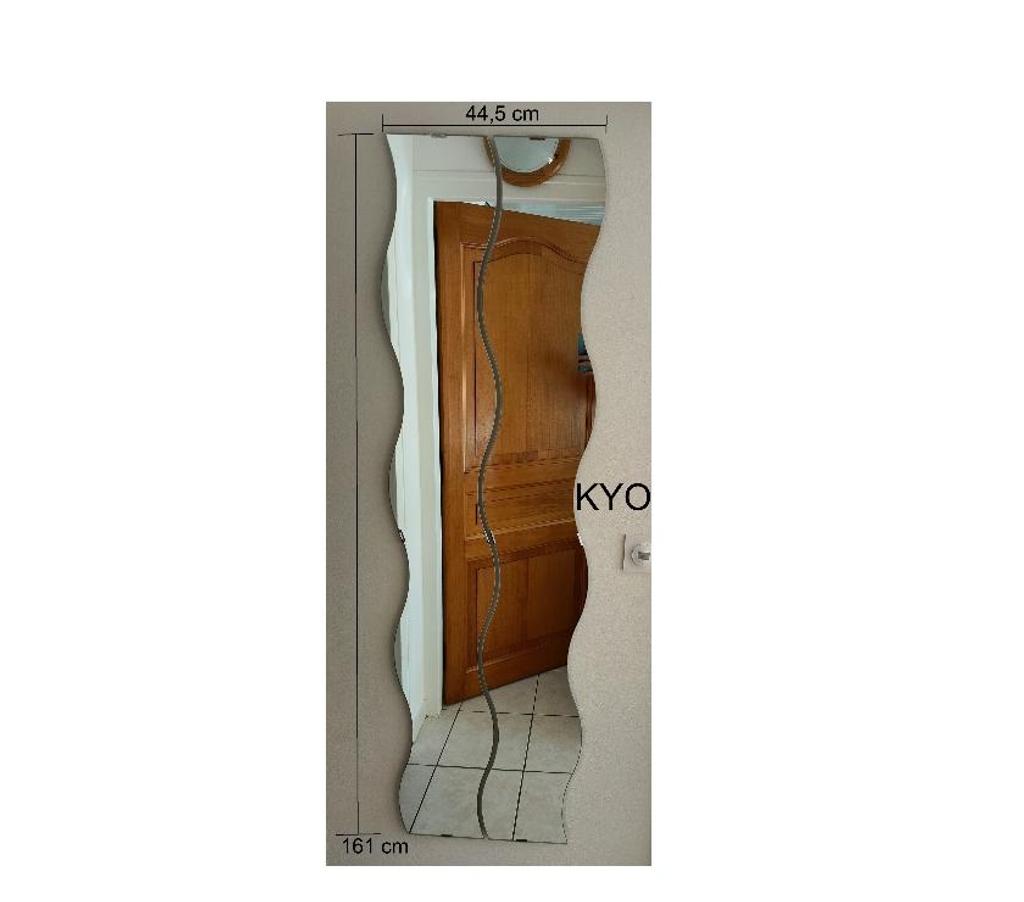 Décoration - art Jura Foncine le Haut - 39460 - Photos Vivastreet IKEA Lot 2 miroir mur ondulé asymétrique irrégulier vague