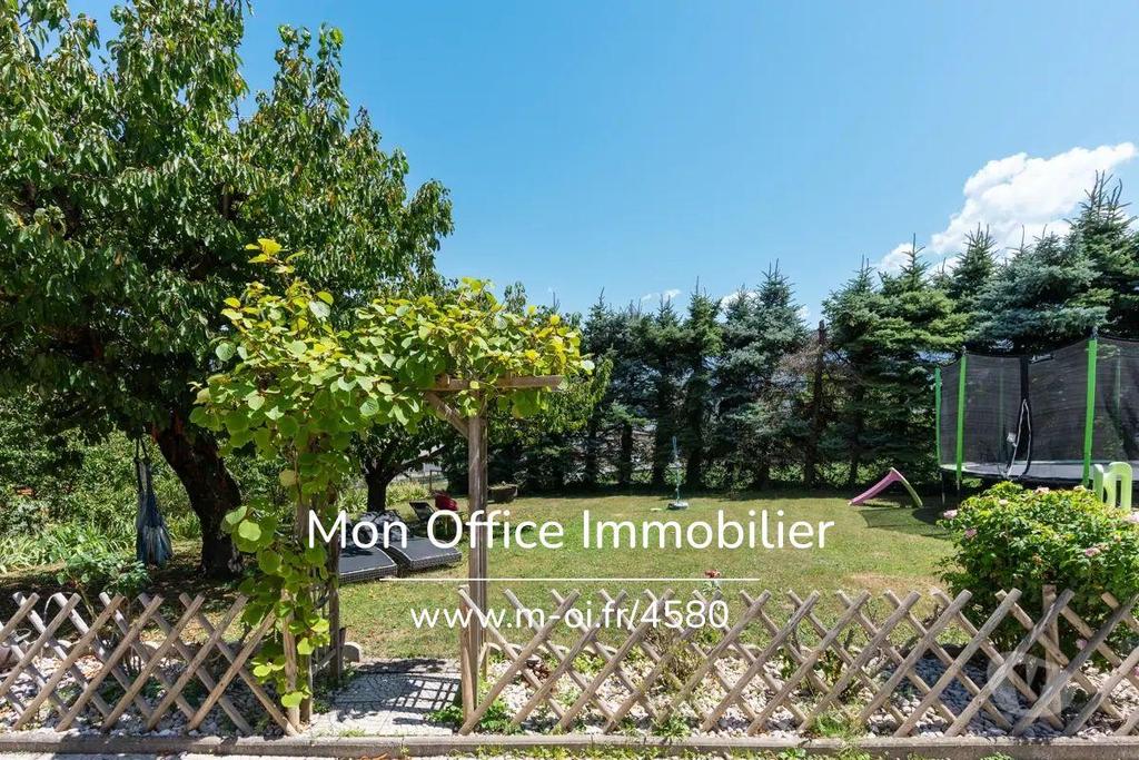 Vente Maison Hautes-Alpes Embrun - 05200 - Photos Vivastreet (4593-MBE) Référence : 4593-MBE - Maison de 3 appartements et...