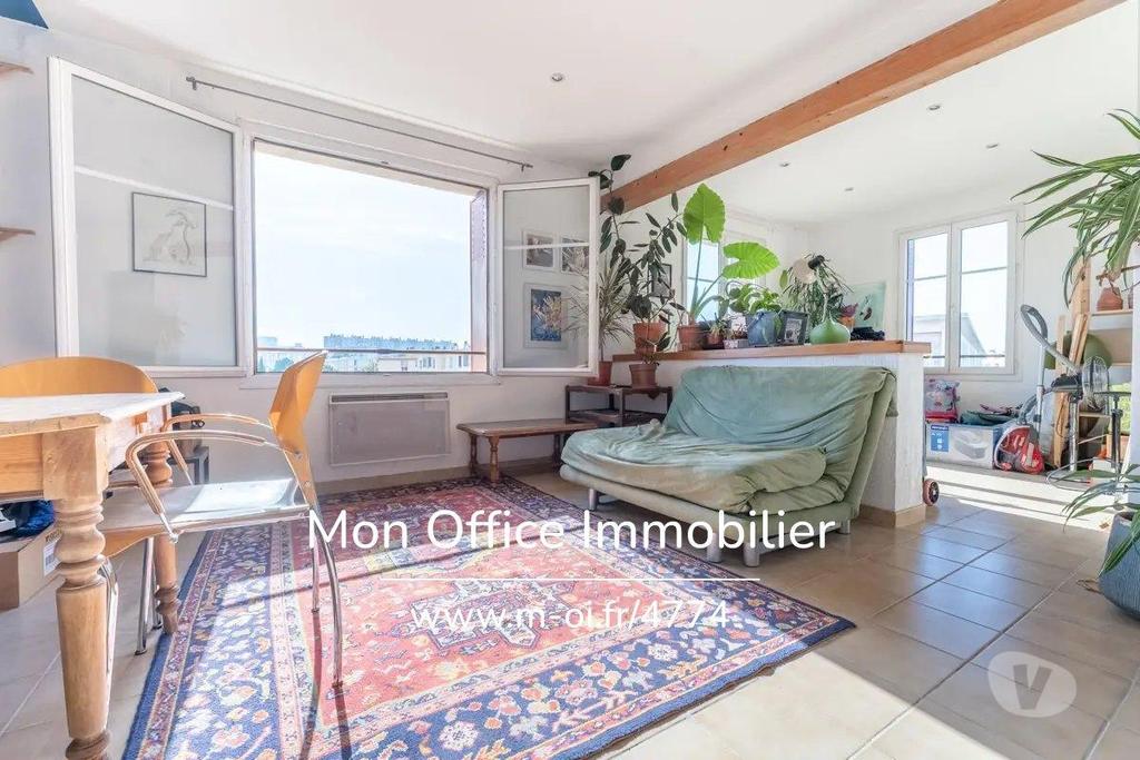 Appartements à vendre Bouches-du-Rhône Marseille - Photos Vivastreet (4774-NZW) Référence : 4774-NZW - Appartement T2 loué - lumineux