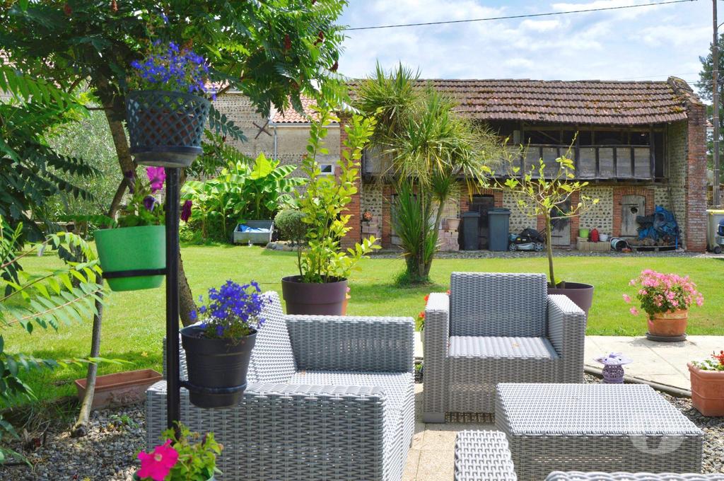 Vente Maison Hautes-Pyrénées Maubourguet - 65700 - Photos Vivastreet Ancienne ferme rénovée avec 2 Gîtes et Piscine