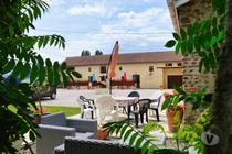 Ancienne ferme rénovée avec 2 Gîtes et Piscine