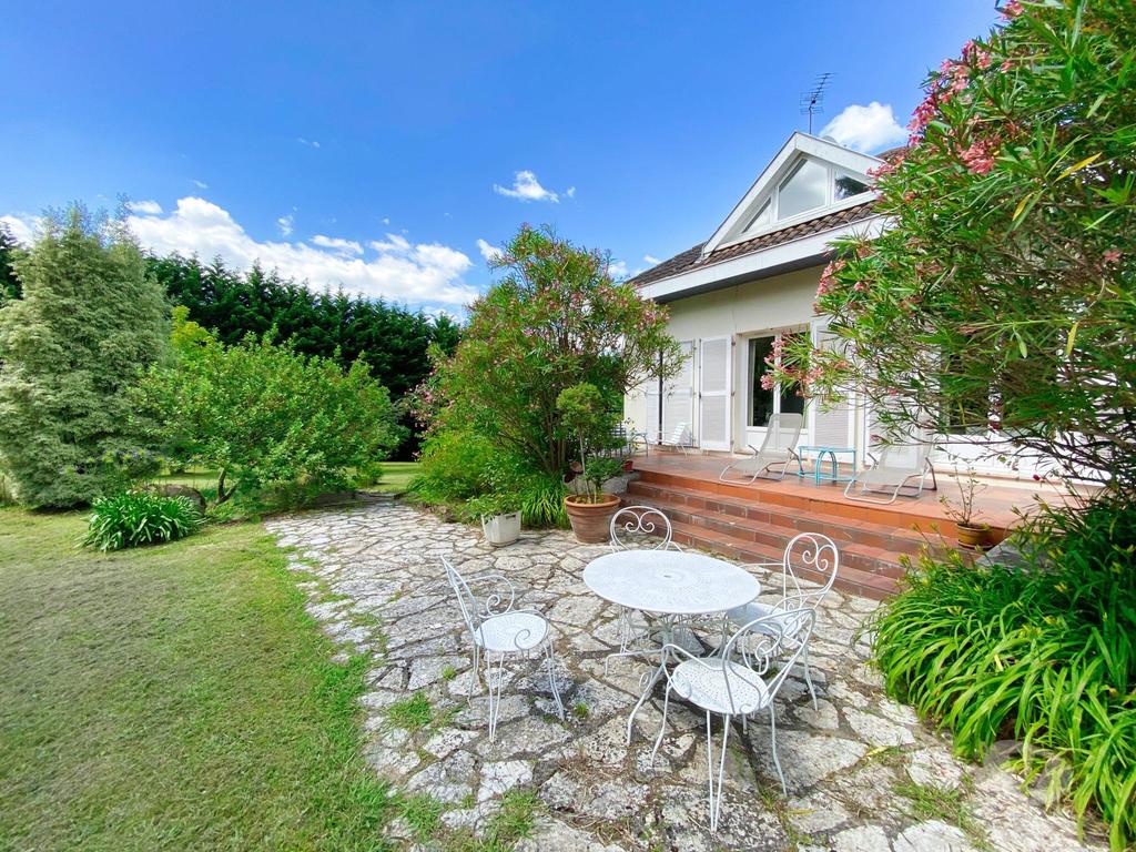 Vente Maison Gers Nogaro - 32110 - Photos Vivastreet Propriété avec piscine et parc arboré