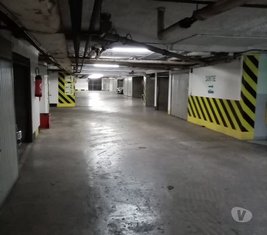 Parkings - Garages Paris Paris 18ème ardt - 75018 - Photos Vivastreet Cave sécurisée Paris 18° La Fourche