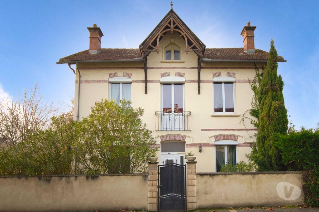 Vente Maison Gers Riscle - 32400 - Photos Vivastreet Propriété avec maison et gîte indépendant