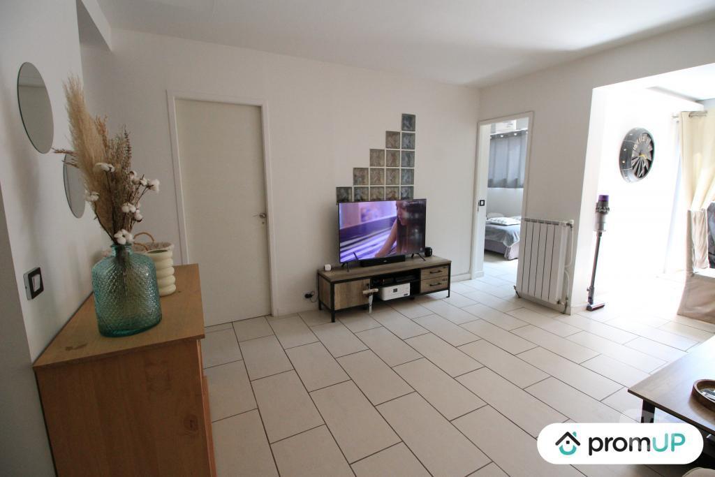 Appartements à vendre Var Bandol - 83150 - Photos Vivastreet (V5968) Appartement de 53m2 situé à Bandol