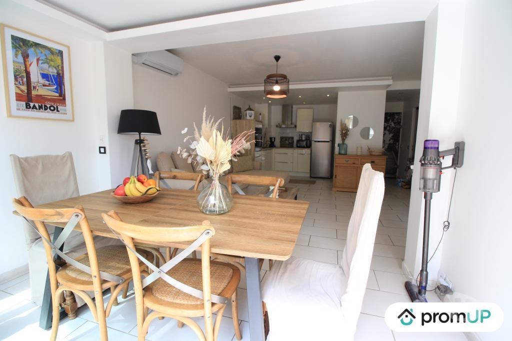 Appartements à vendre Var Bandol - 83150 - Photos Vivastreet (V5968) Appartement de 53m2 situé à Bandol