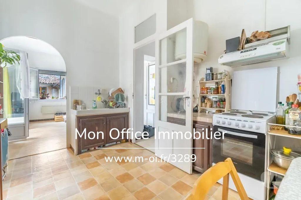 Appartements à vendre Bouches-du-Rhône Aix en Provence - Photos Vivastreet (4820-ETH) Référence : 4820-ETH - Appartement 4 pièces à...
