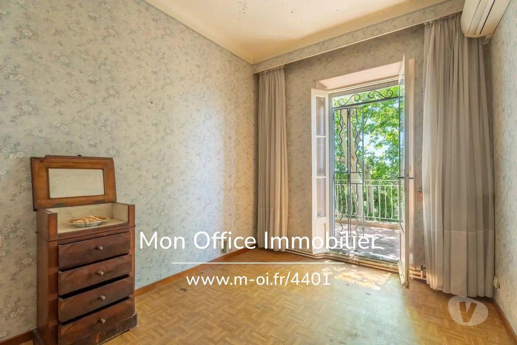Vente Maison Bouches-du-Rhône Allauch - 13190 - Photos Vivastreet (4401-LLE) Référence : 4401-LLE - maison 12 pièces jardin ...