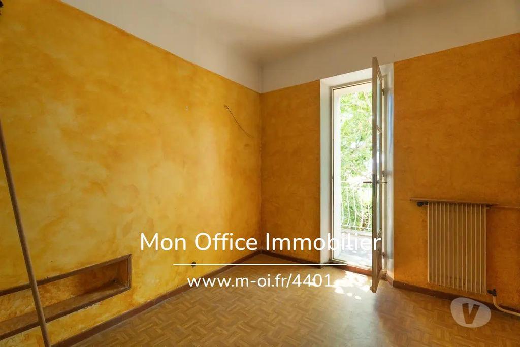 Vente Maison Bouches-du-Rhône Allauch - 13190 - Photos Vivastreet (4401-LLE) Référence : 4401-LLE - maison 12 pièces jardin ...