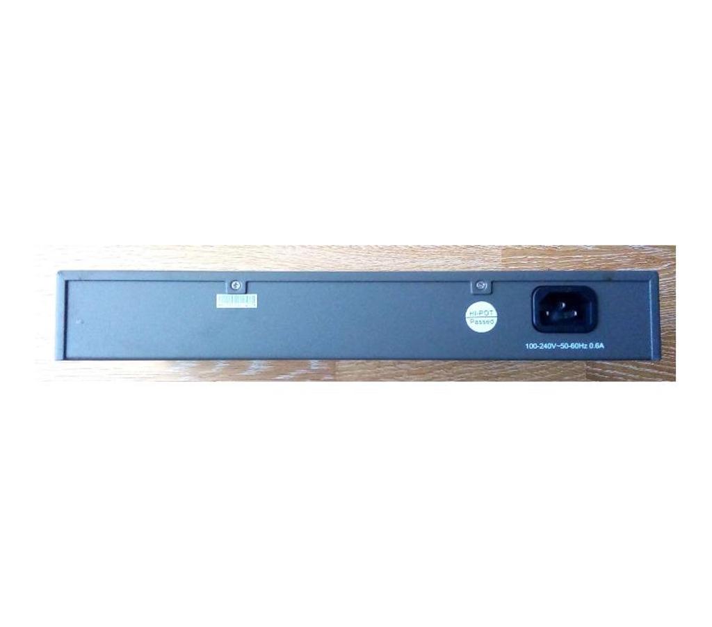 Informatique Maine-et-Loire Angers - Photos Vivastreet Switch TP-LINK 16 ports Fast Ethernet 10100Switch