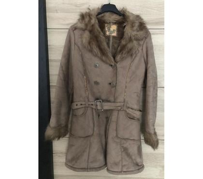 Vêtements occasion Wasquehal Nord - Photos Vivastreet Manteau hiver pour femme (taille 42)
