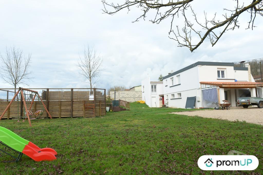 Vente Maison Charente St Avit - 16210 - Photos Vivastreet (V5105) Grande maison familiale de 224 m² avec piscine