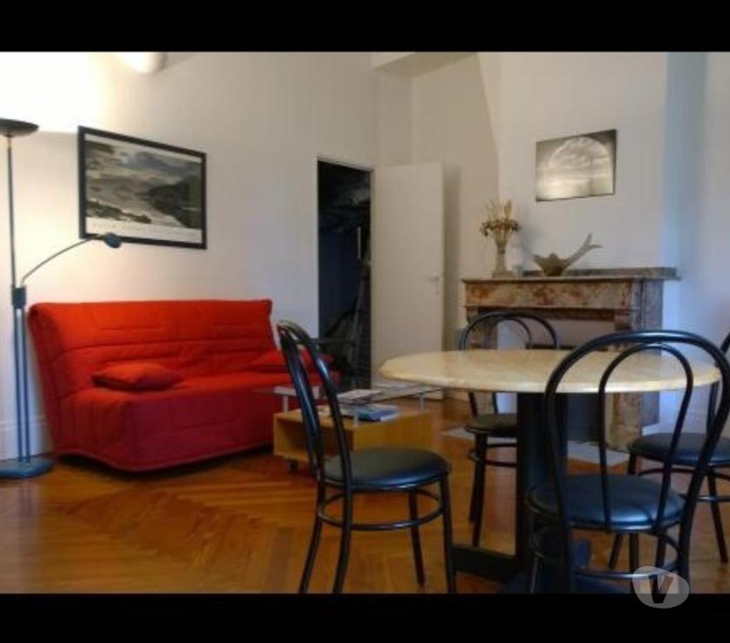 location saisonniere Haute-Garonne Toulouse - Photos Vivastreet T2 PLEIN CENTRE HISTORIQUE BELLE VUE SUR PLACE SAINT-GEORGES