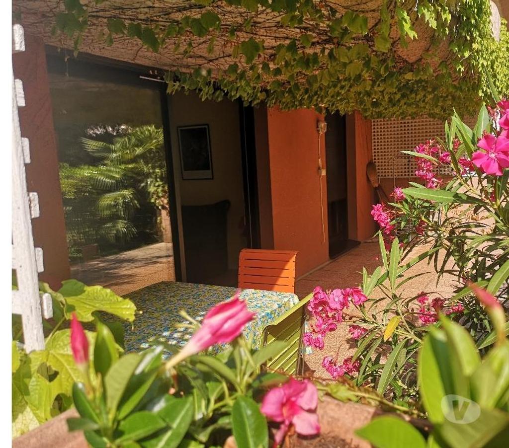location saisonniere Haute-Garonne Toulouse - Photos Vivastreet T2 AU CALME VUE SUR PARC CENTENAIRE ET PISCINE