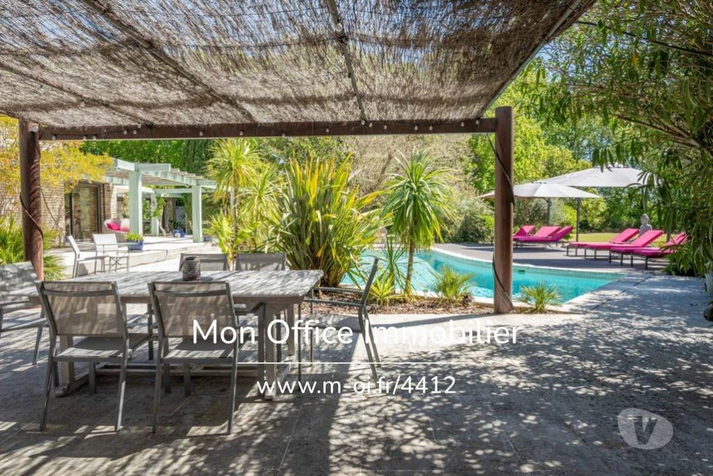 Vente Maison Bouches-du-Rhône Aix en Provence - Photos Vivastreet (4412-AUS) Référence : 4412-AUS - Villa de plain pied 320m² -...