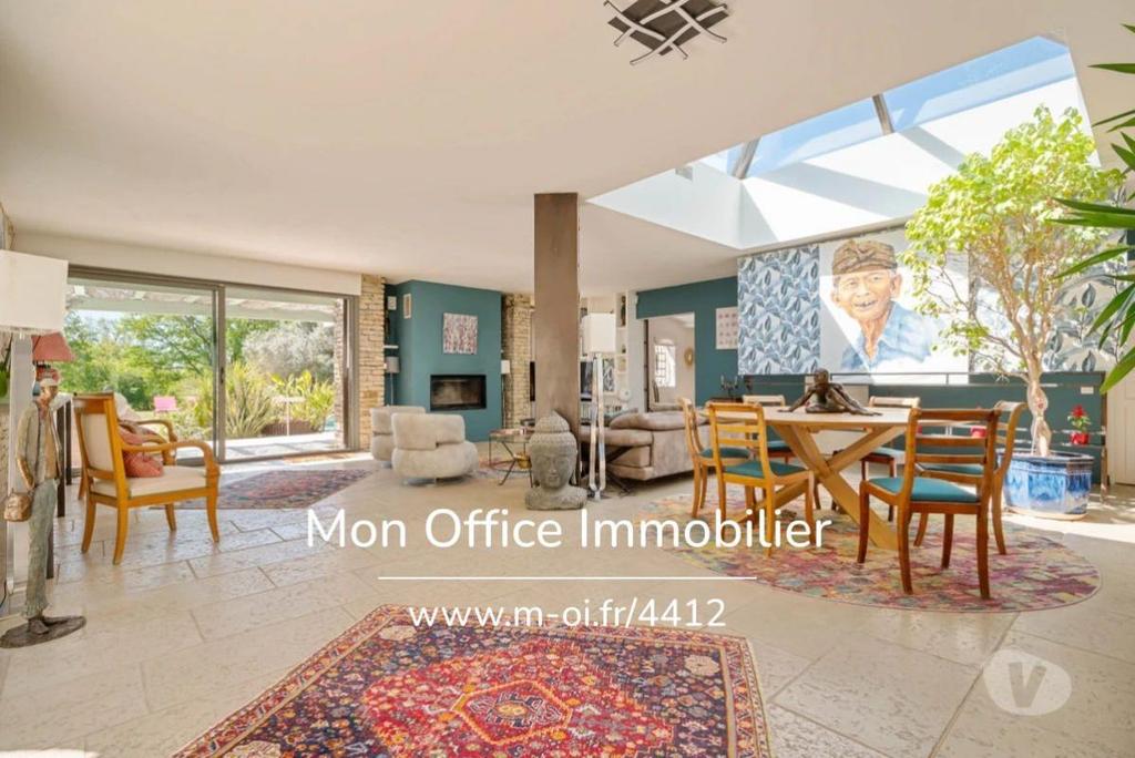 Vente Maison Bouches-du-Rhône Aix en Provence - Photos Vivastreet (4412-AUS) Référence : 4412-AUS - Villa de plain pied 320m² -...
