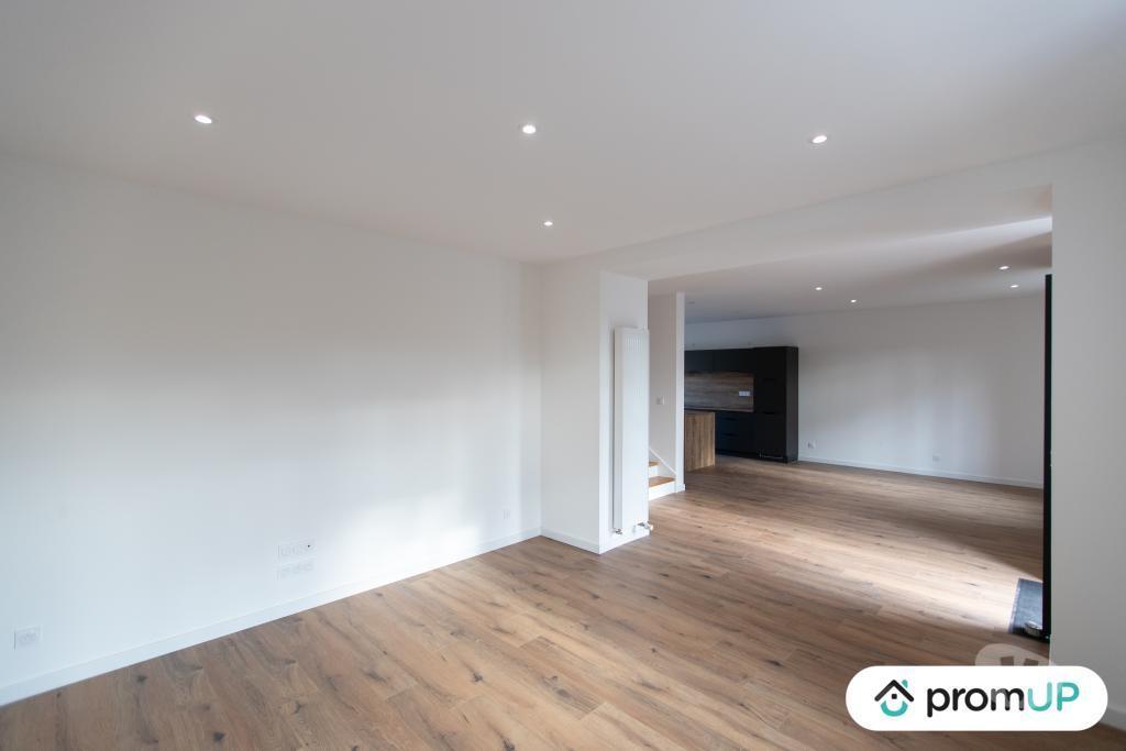 Vente Maison Jura Dole - Photos Vivastreet (V6898) Maison individuelle de 185 m2 à DOLE