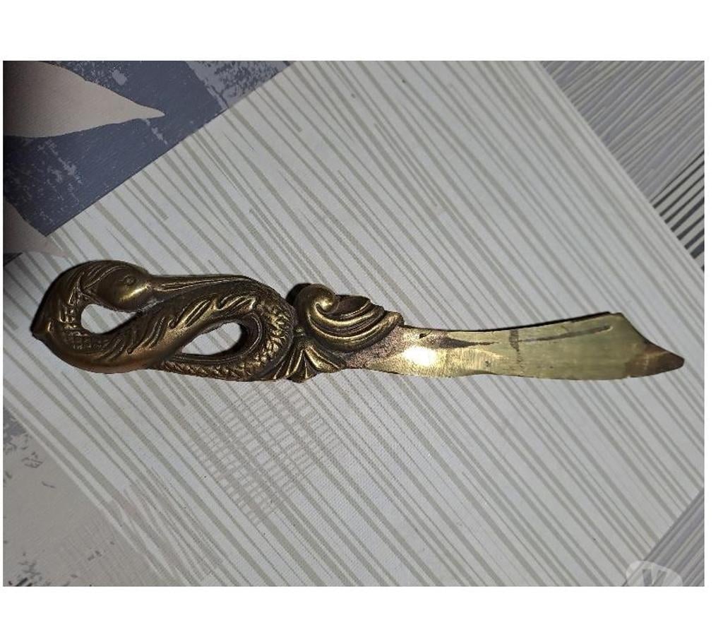 Collection Seine-et-Marne Montceaux les Provins - 77151 - Photos Vivastreet ancien couteau bronze