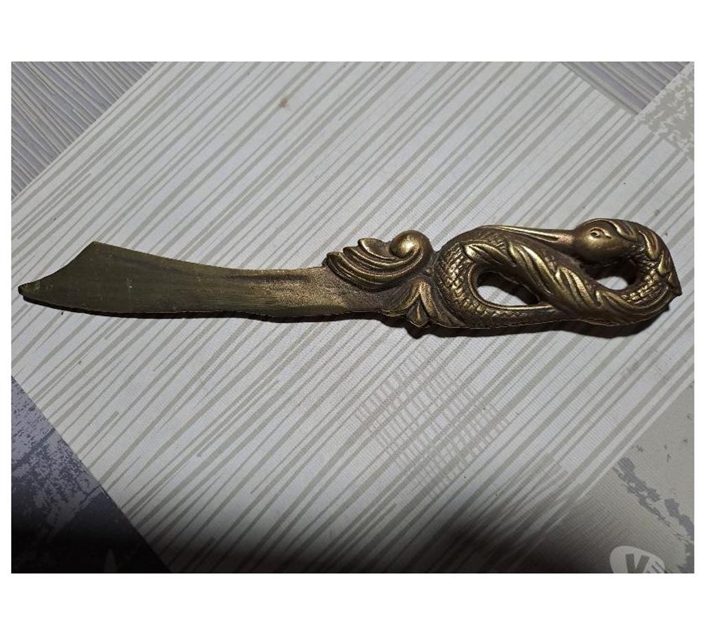 Collection Seine-et-Marne Montceaux les Provins - 77151 - Photos Vivastreet ancien couteau bronze