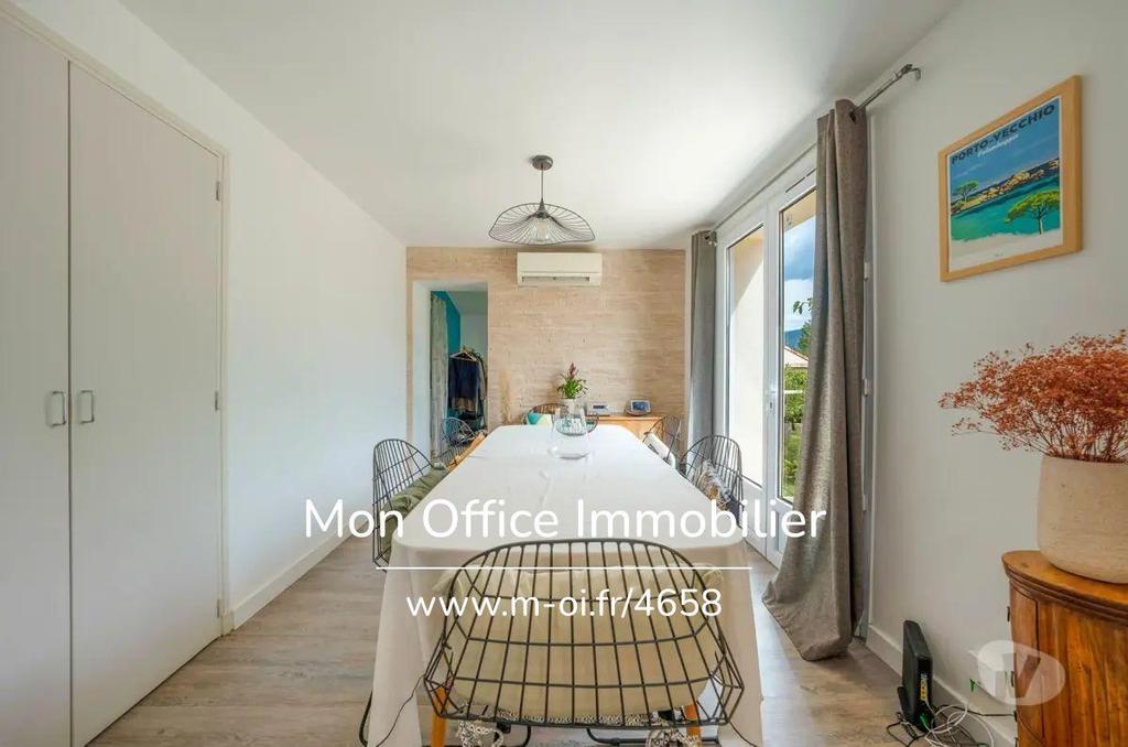 Appartements à vendre Bouches-du-Rhône Aubagne - 13400 - Photos Vivastreet (4658-NZW.) Référence : 4658-NZW. - Appartement 5 pièce(s) à...