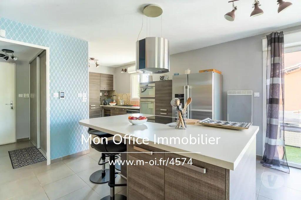 Vente Maison Bouches-du-Rhône Fuveau - 13710 - Photos Vivastreet (4574-MGU) Référence : 4574-MGU - Maison 4 pièces avec piscine