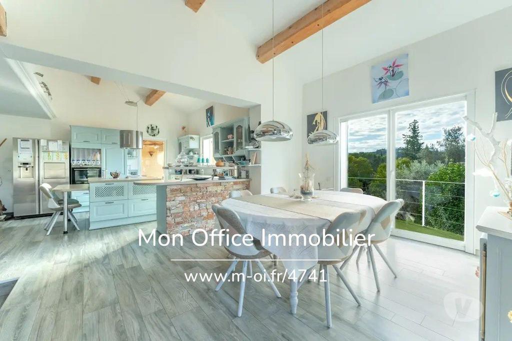 Vente Maison Var St Raphael - 83700 - Photos Vivastreet (4741-SIC) Référence : 4741-SIC - Maison vue dégagée St Raphaël
