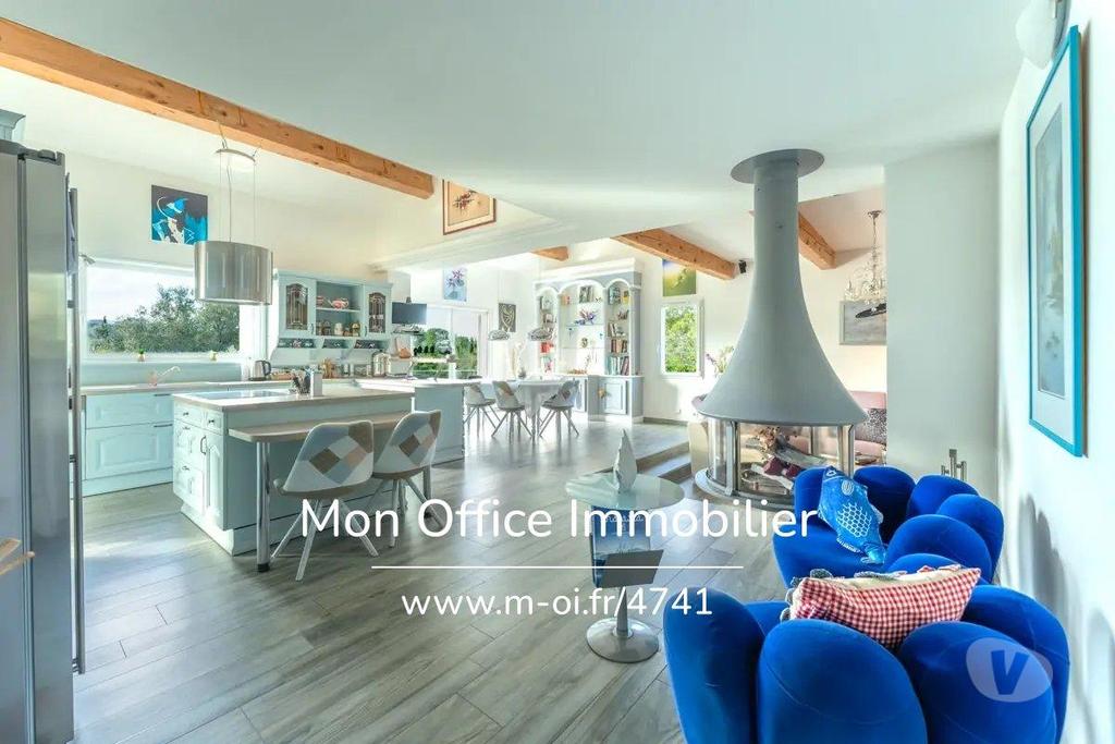 Vente Maison Var St Raphael - 83700 - Photos Vivastreet (4741-SIC) Référence : 4741-SIC - Maison vue dégagée St Raphaël
