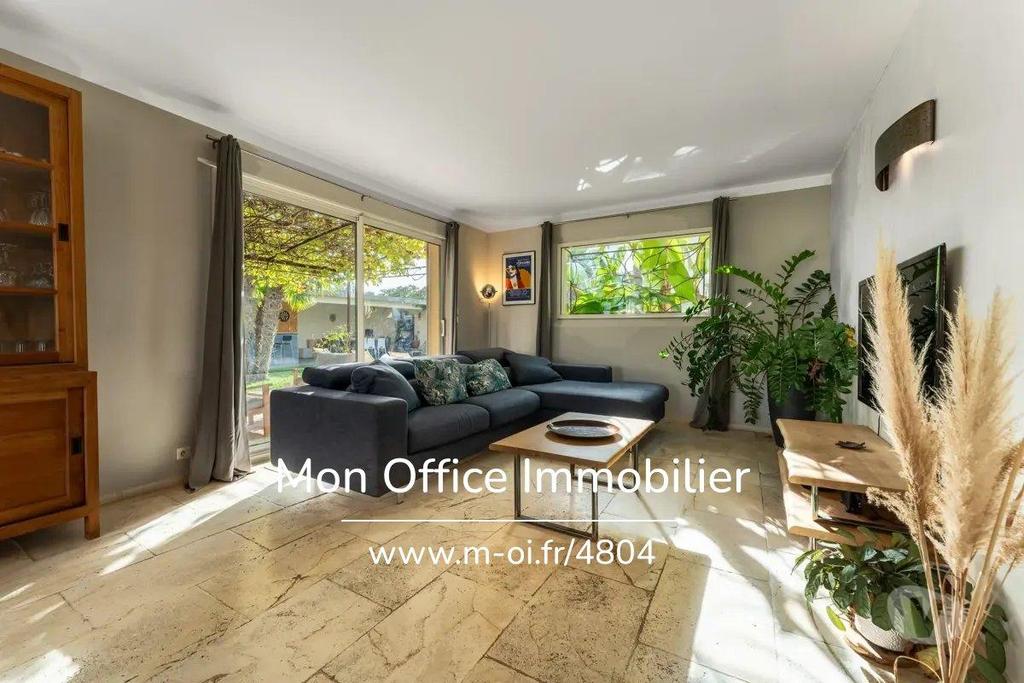 Vente Maison Bouches-du-Rhône Vernegues - 13116 - Photos Vivastreet (4804-SKA) Référence : 4804-SKA - JOLIE BASTIDE