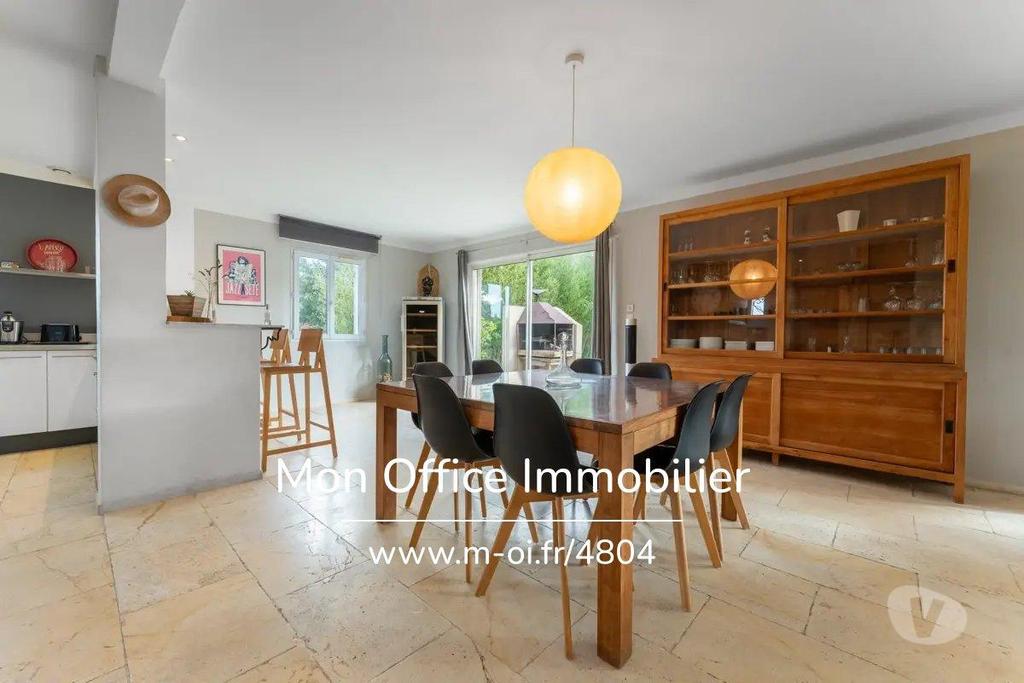 Vente Maison Bouches-du-Rhône Vernegues - 13116 - Photos Vivastreet (4804-SKA) Référence : 4804-SKA - JOLIE BASTIDE
