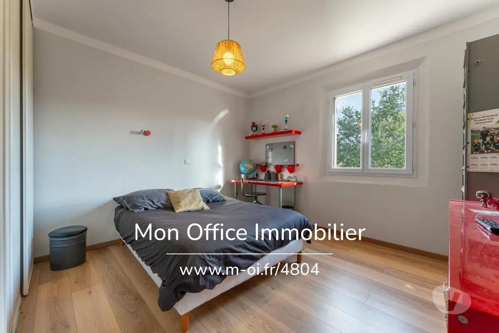 Vente Maison Bouches-du-Rhône Vernegues - 13116 - Photos Vivastreet (4804-SKA) Référence : 4804-SKA - JOLIE BASTIDE