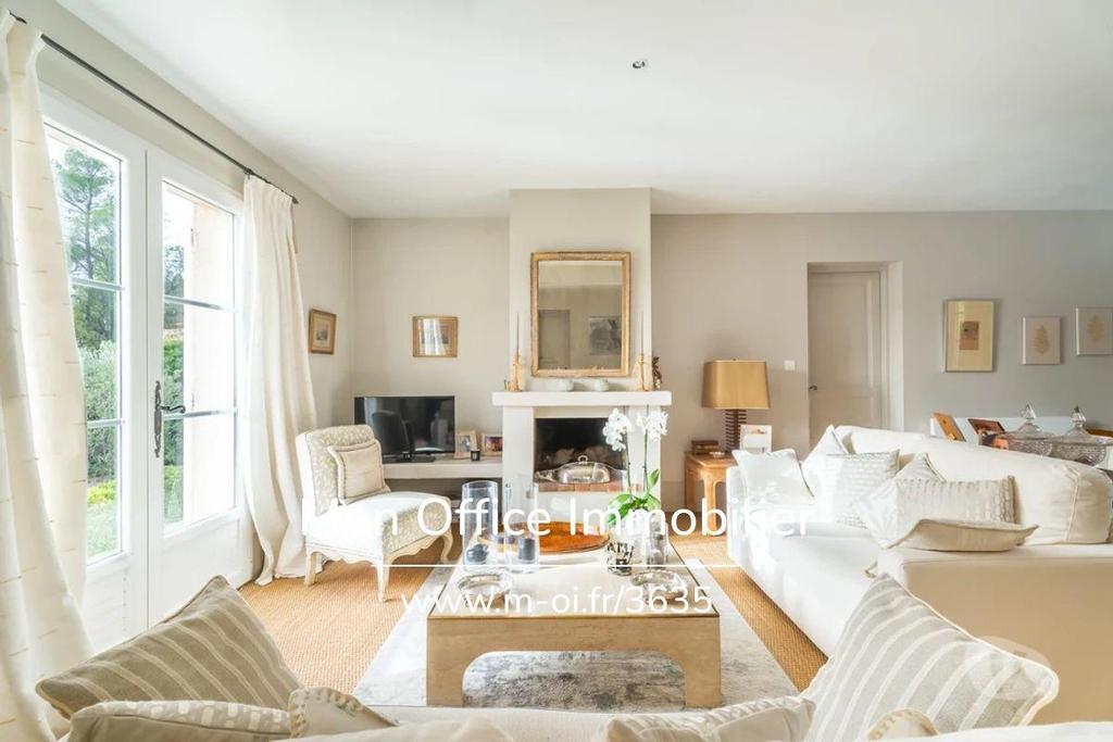 Vente Maison Var St Raphael - 83700 - Photos Vivastreet (4771-SIC) Référence : 4771-SIC - Sous compromis!! Un bijou à...