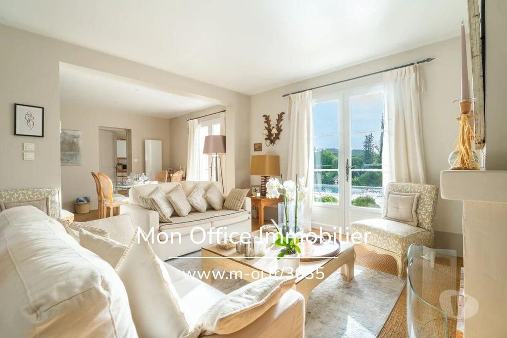 Vente Maison Var St Raphael - 83700 - Photos Vivastreet (4771-SIC) Référence : 4771-SIC - Sous compromis!! Un bijou à...