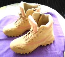 Chaussures , bottines de randonnées ( Neuves ) Taille 44