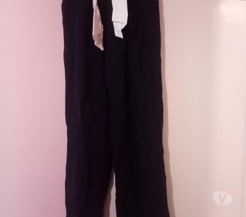 Vêtements occasion Nord Lille - Photos Vivastreet Vends pantalon femme taille unique