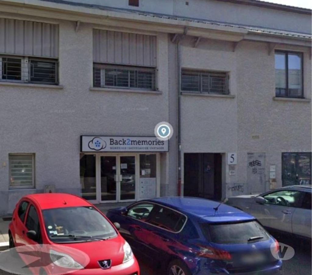 bureaux locaux Isère Grenoble - Photos Vivastreet Bureau avec Vitrine