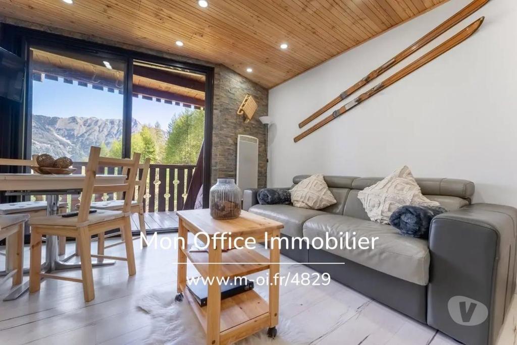 Appartements à vendre Hautes-Alpes Les Orres - 05200 - Photos Vivastreet (4829-EBO) Référence : 4829-EBO - Appartement 24 m2 rénové...