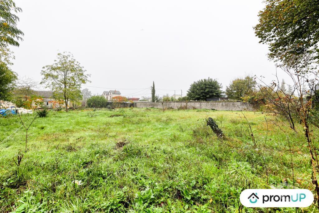 Terrain à vendre Indre-et-Loire Chinon - 37500 - Photos Vivastreet (V6896) Terrain constructible de 1510 m2 avec dépendance à CHINON