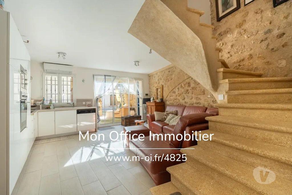 Vente Maison Bouches-du-Rhône Rognes - 13840 - Photos Vivastreet (4825-SKA) Référence : 4825-SKA - Maison 2 pièces avec cour