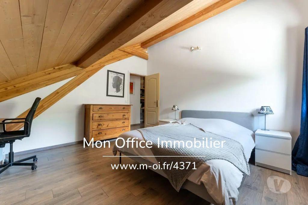 Vente Maison Hautes-Alpes St Andre d'Embrun - 05200 - Photos Vivastreet (4371-BAU) Référence : 4371-BAU - Chalet T6 et Appartement...