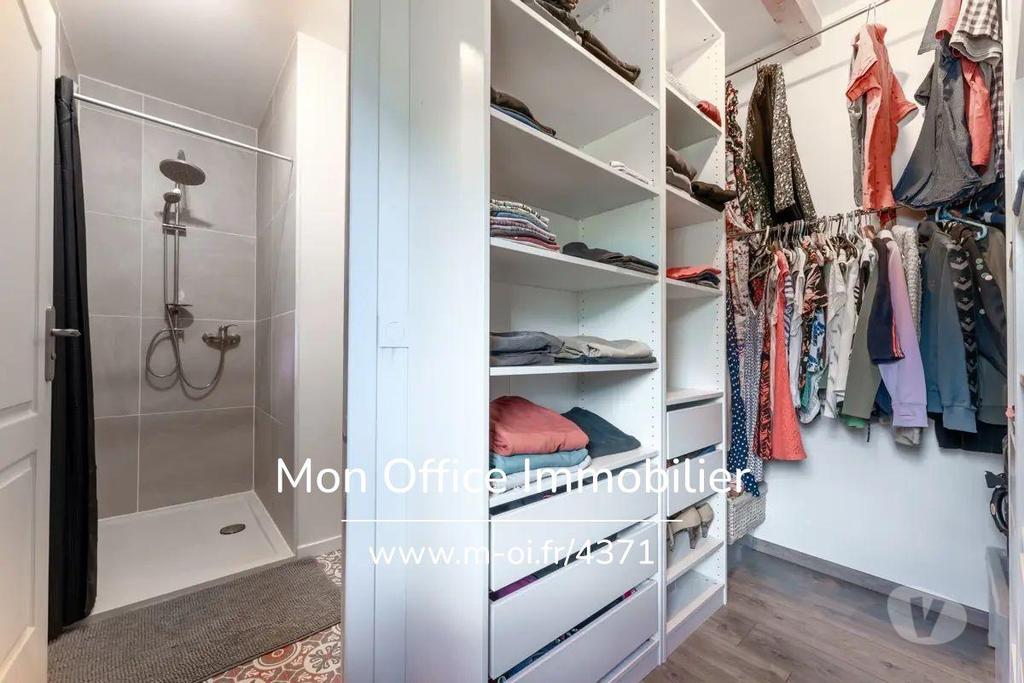 Vente Maison Hautes-Alpes St Andre d'Embrun - 05200 - Photos Vivastreet (4371-BAU) Référence : 4371-BAU - Chalet T6 et Appartement...