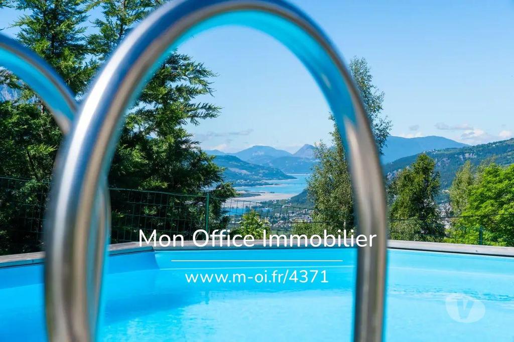 Vente Maison Hautes-Alpes St Andre d'Embrun - 05200 - Photos Vivastreet (4371-BAU) Référence : 4371-BAU - Chalet T6 et Appartement...