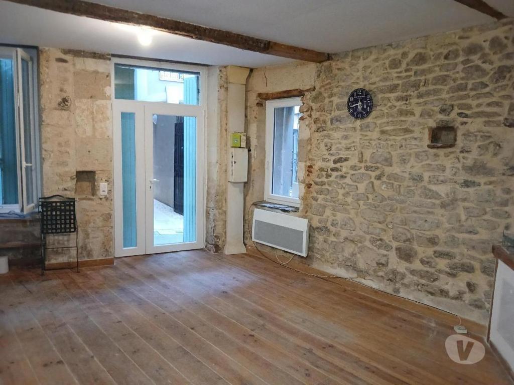 Location appartement Gard Pont St Esprit - 30130 - Photos Vivastreet (1331_2784_vs) Appartement T2
