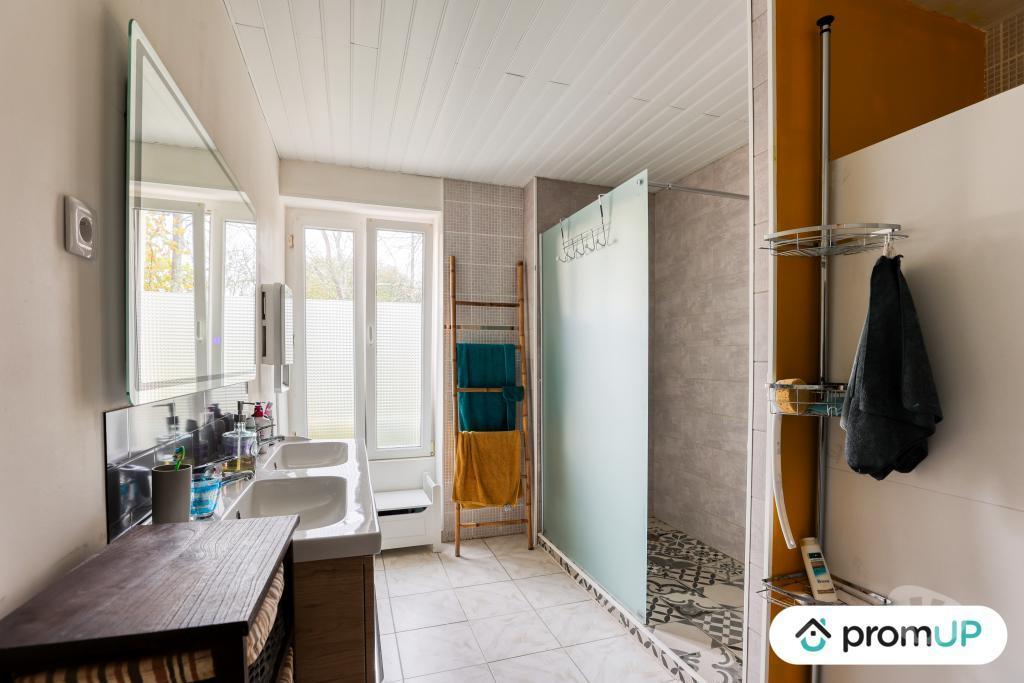 Vente Maison Charente-Maritime Mirambeau - Photos Vivastreet (V6916) Maison mitoyenne de 176 m² à Mirambeau