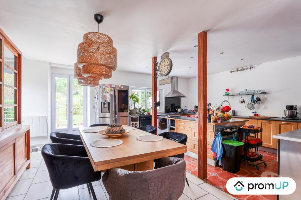 Vente Maison Charente-Maritime Mirambeau - Photos Vivastreet (V6916) Maison mitoyenne de 176 m² à Mirambeau