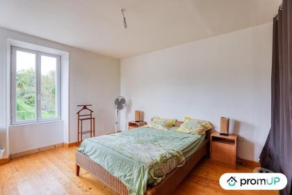 Maison à vendre Mirambeau Mirambeau - Photos Vivastreet (V6916) Maison mitoyenne de 176 m² à Mirambeau